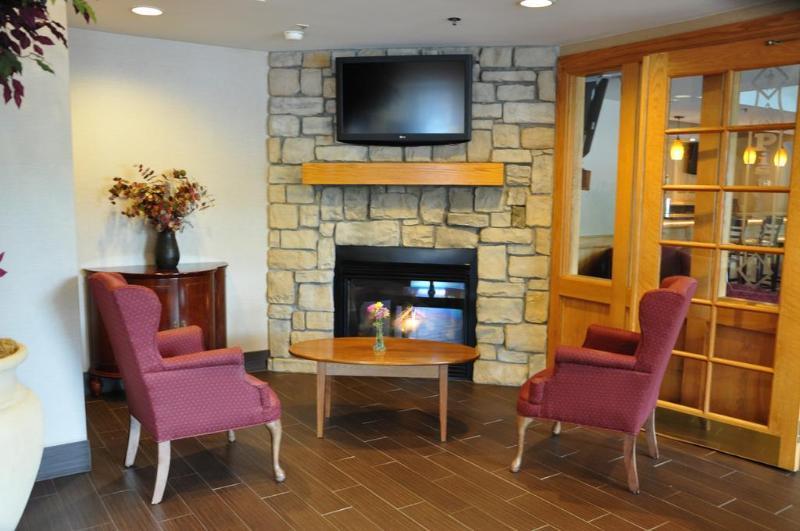 Comfort Inn&Suites Sturbridge-Brimfield Exterior foto