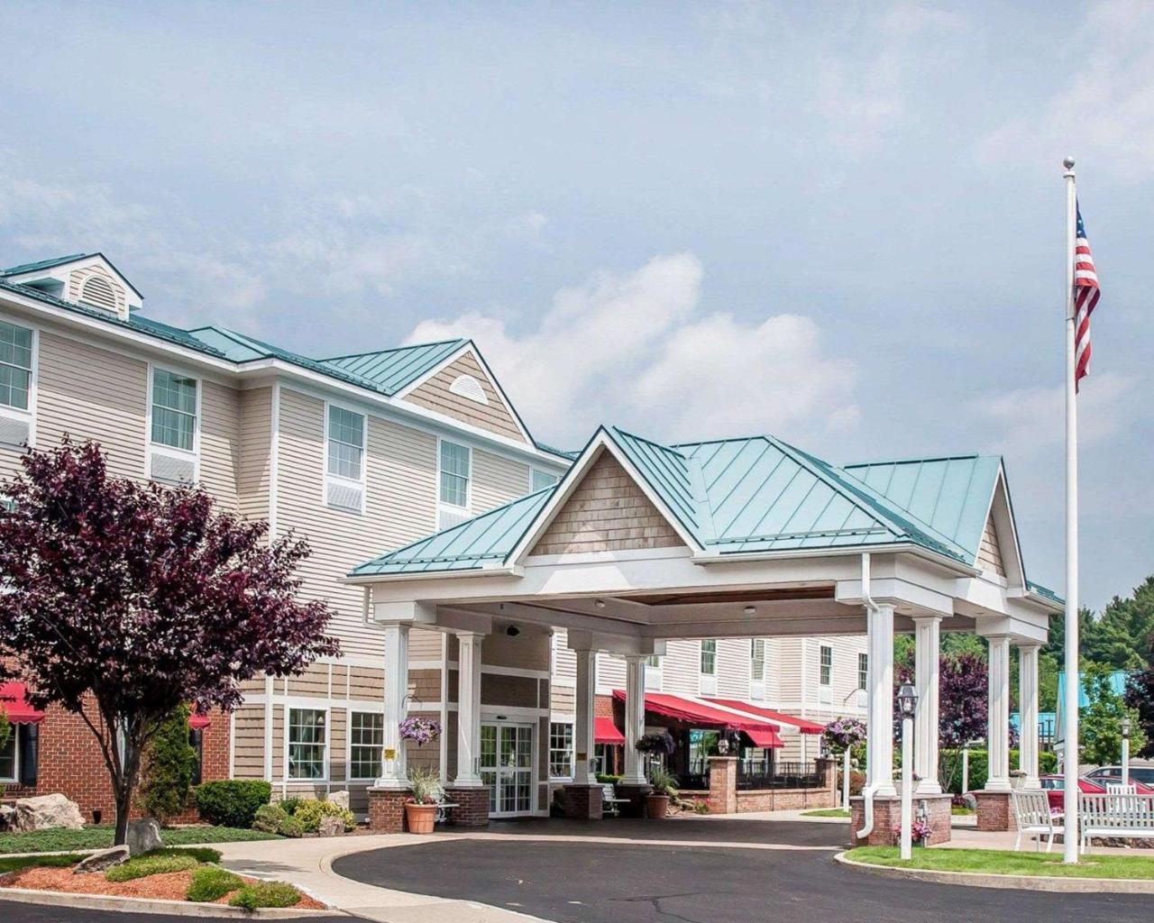 Comfort Inn&Suites Sturbridge-Brimfield Exterior foto